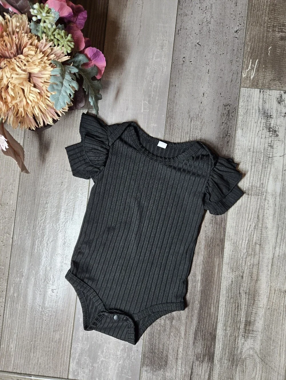 Black Ribbed Flutter-Sleeve Baby Girl One-Piece Bodysuit Size 0-3M NWOT